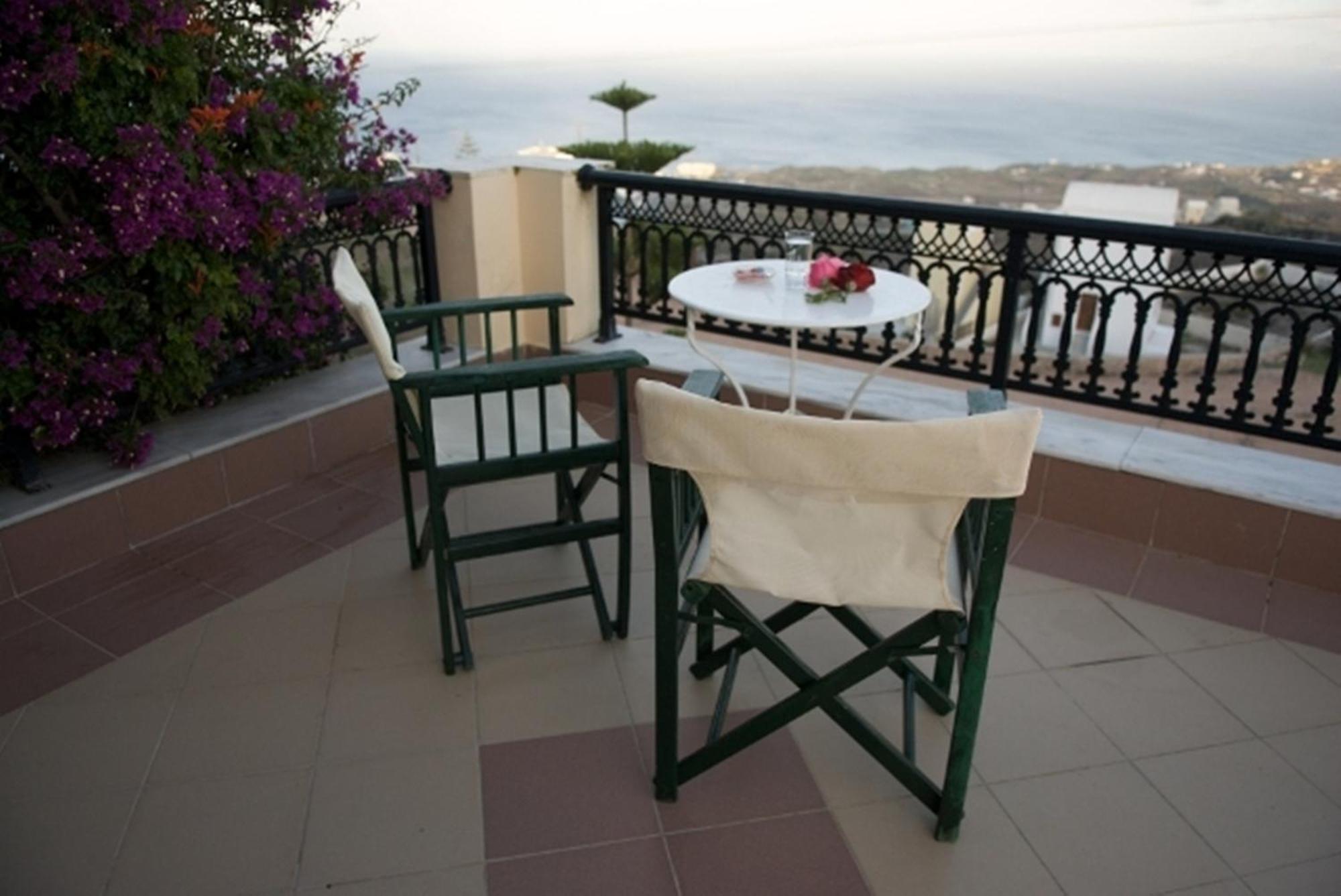 Aelia By Eltheon Apartment Imerovigli  Room photo